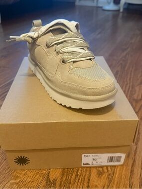 UGG W Lo Lowmel Casual Sneaker in Sand
